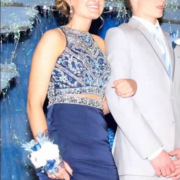 Prom Dress - Picture 2 of 4